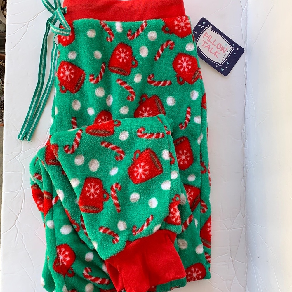 Christmas Women’s Pajama Pants W/Cute Christmas Mug & Candy Cane Print.
